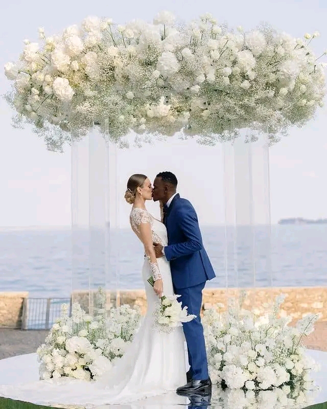 Former Super Eagles Striker Obinna Nsofor Marries His White Lover (Photos)