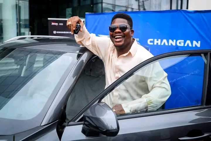 Mr Macaroni grateful as he finally takes delivery of his brand new car (Photos)